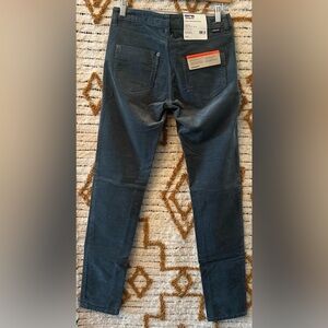 NWT Patagonia Women’s Nouveau Green Organic Cotton Fitted Corduroy Pants